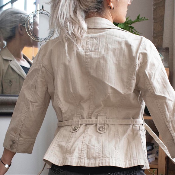 White House Black Market - Beige Jacket - Picture 2 of 5